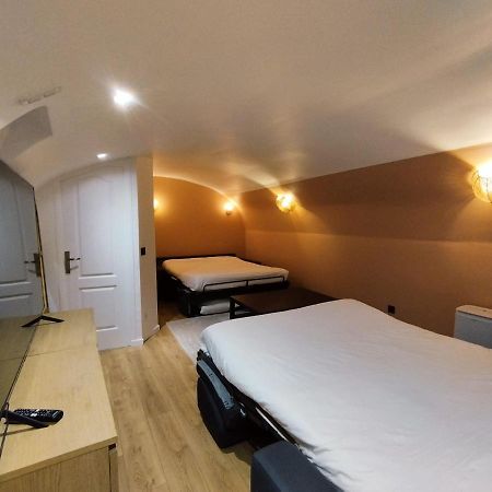 Beautiful Triplex In The Center Of Paris Apartment Екстериор снимка