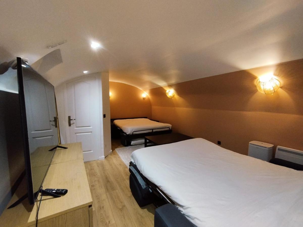 Beautiful Triplex In The Center Of Paris Apartment Екстериор снимка
