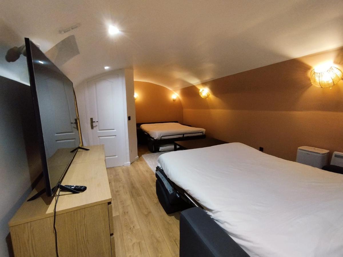 Beautiful Triplex In The Center Of Paris Apartment Екстериор снимка