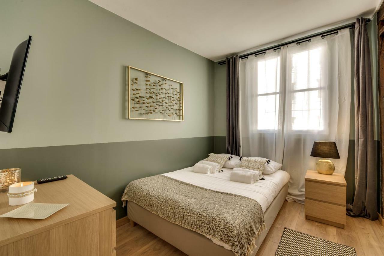 Beautiful Triplex In The Center Of Paris Apartment Екстериор снимка